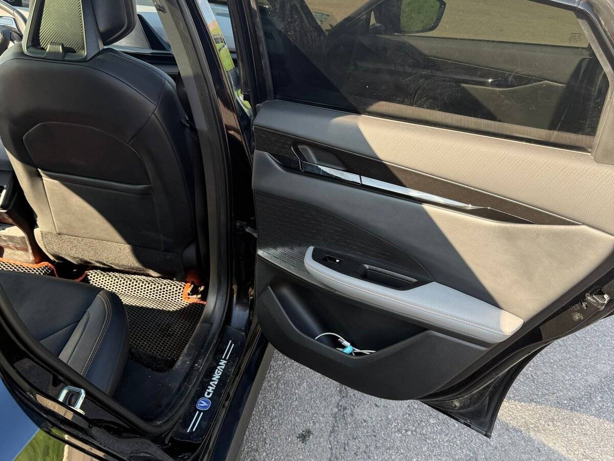 Changan UNI-V, 2023 Фото №15