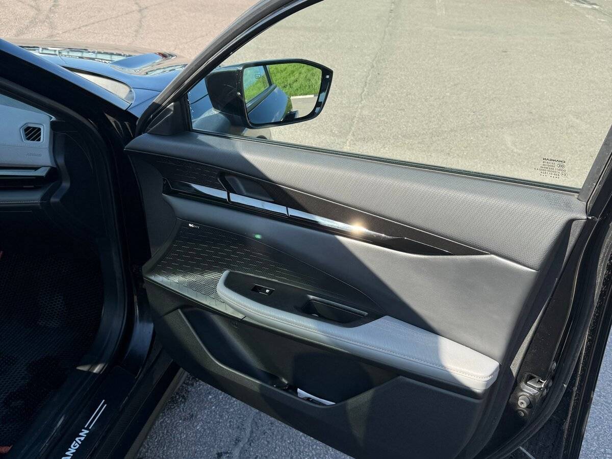 Changan UNI-V, 2023 Фото №16