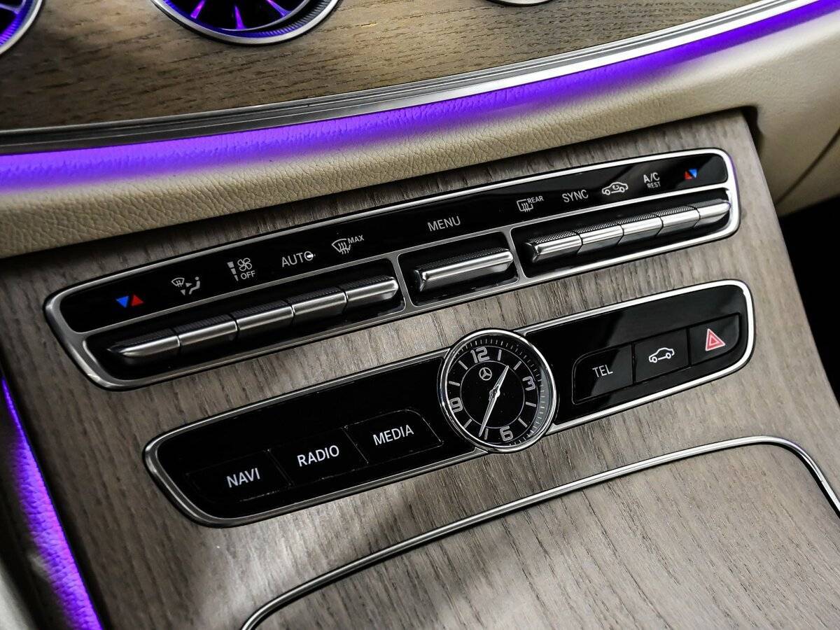 Mercedes-Benz E-Класс 200, 2019 Фото №19