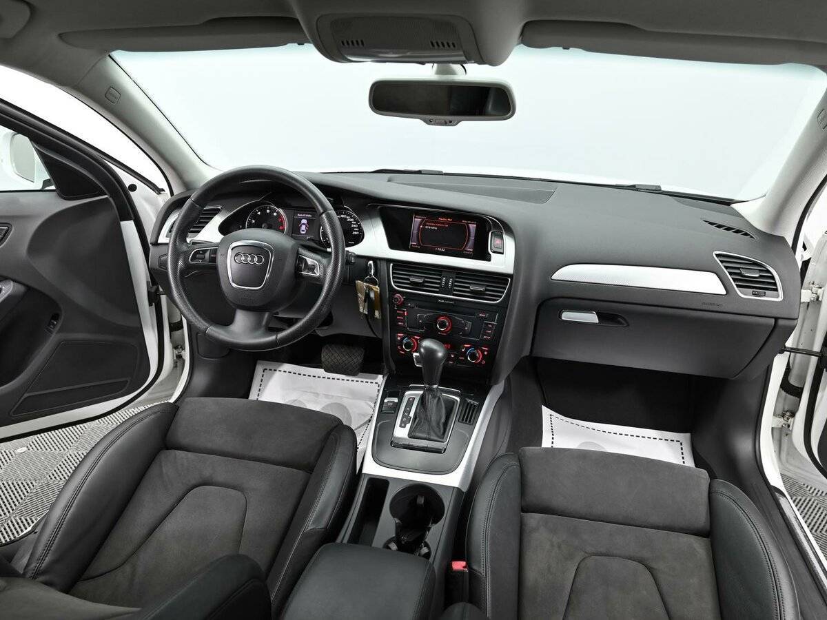 Audi A4, 2010 Фото №12