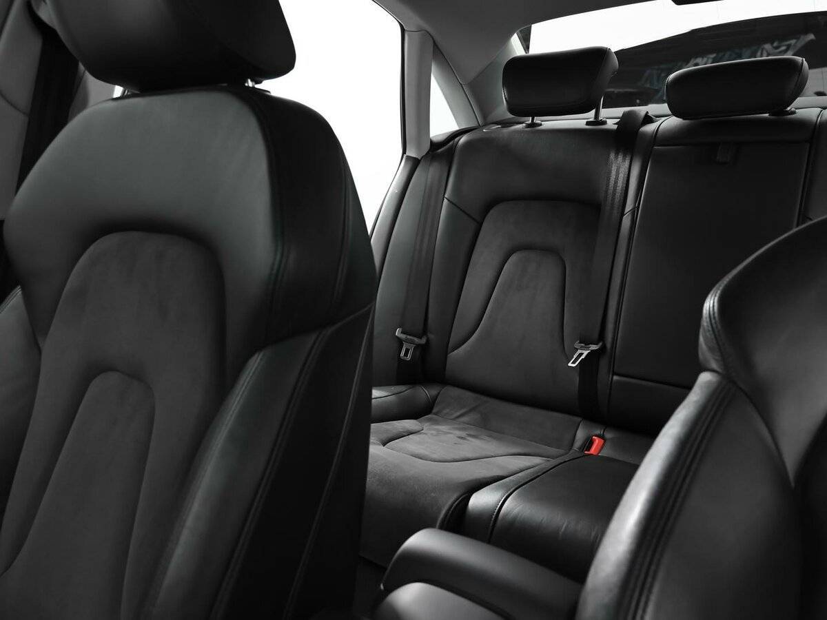 Audi A4, 2010 Фото №13