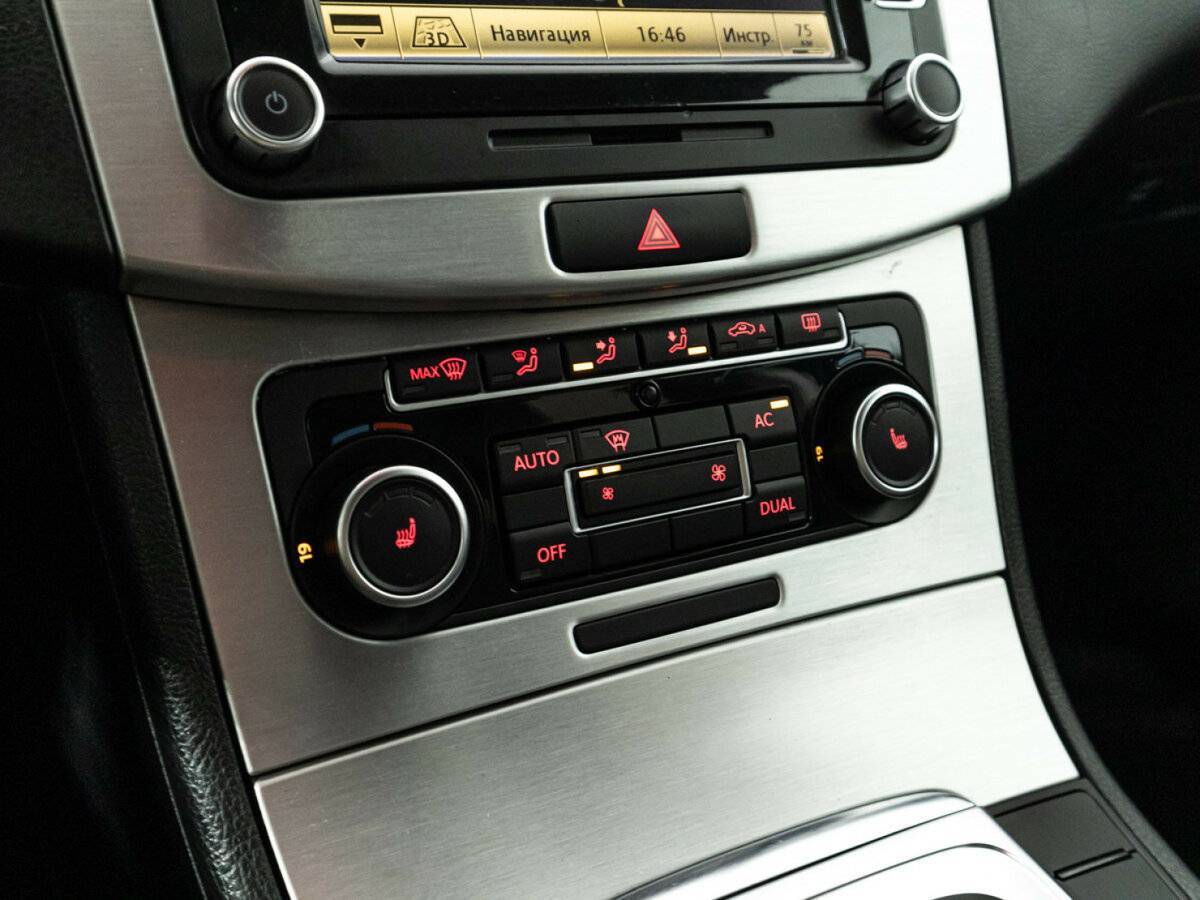 Volkswagen Passat, 2011 Фото №19