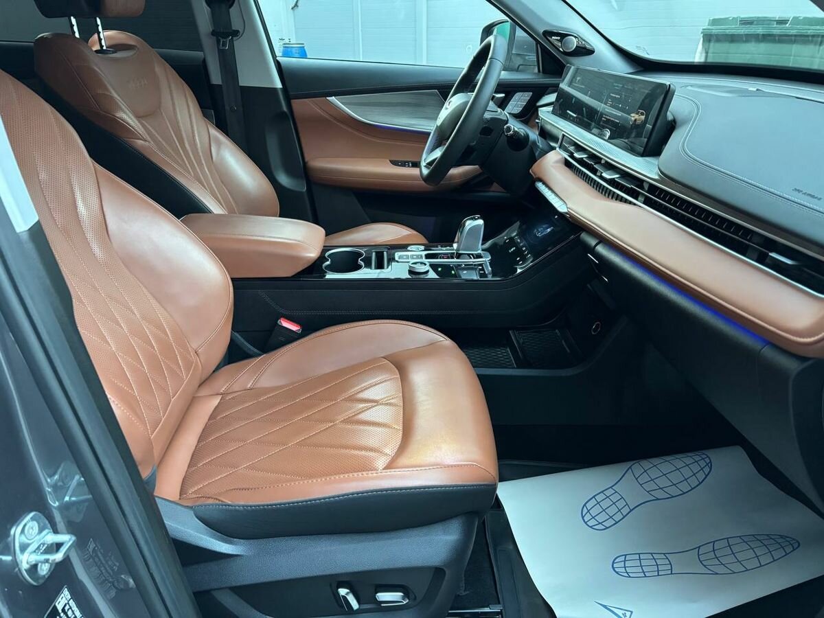 Chery Tiggo 8 Pro e+, 2023 Фото №13