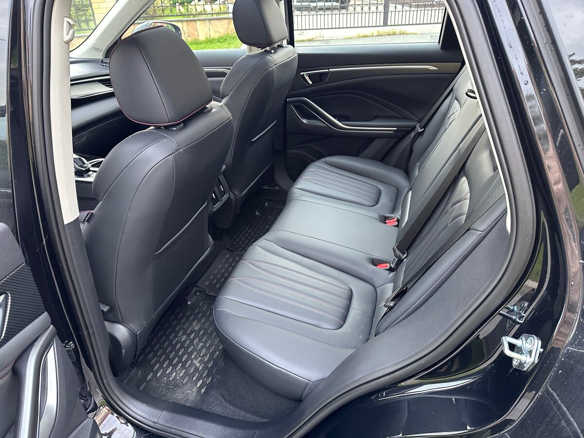 FAW Bestune T55, 2023 Фото №14