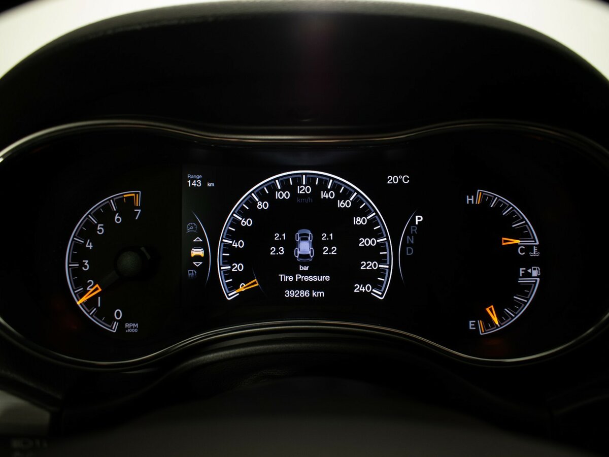 Jeep Grand Cherokee IV (WK2) Рестайлинг, 2019 Фото №12