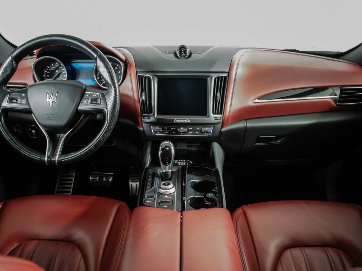 Maserati Levante I, 2017 Фото №11