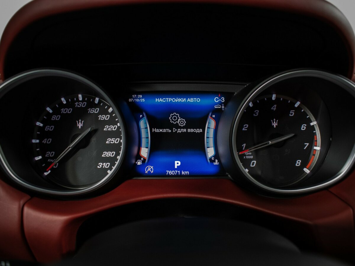 Maserati Levante I, 2017 Фото №12