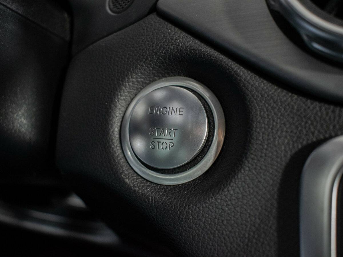 Mercedes-Benz GLA 200 I (X156) Рестайлинг, 2019 Фото №12