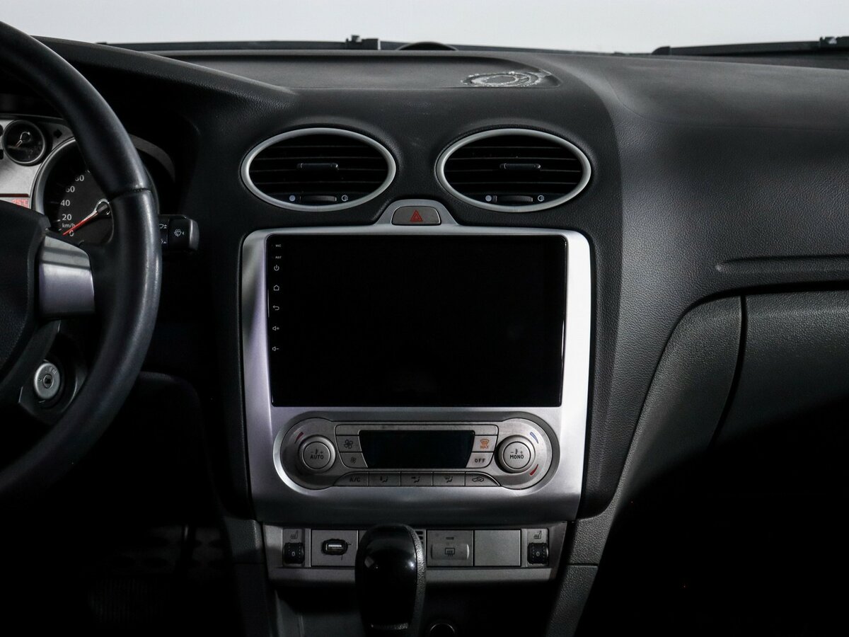 Ford Focus II Рестайлинг, 2010 Фото №10