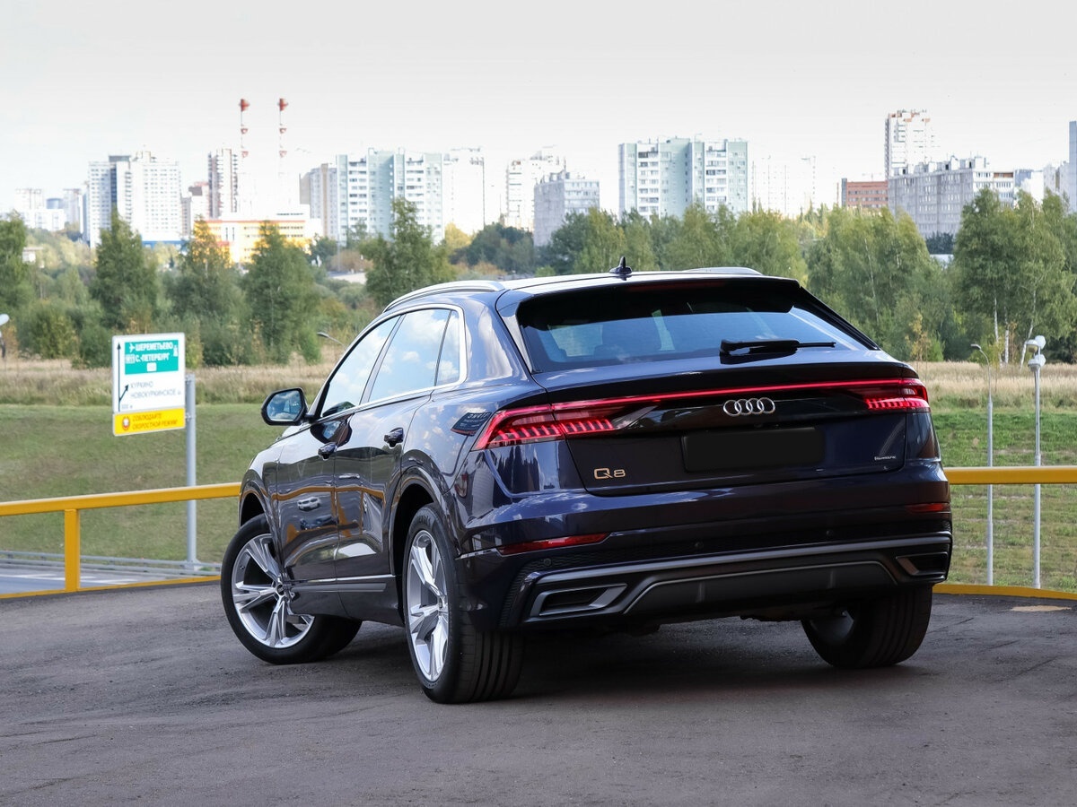 Audi Q8 45 TDI I (4M), 2021 Фото №16