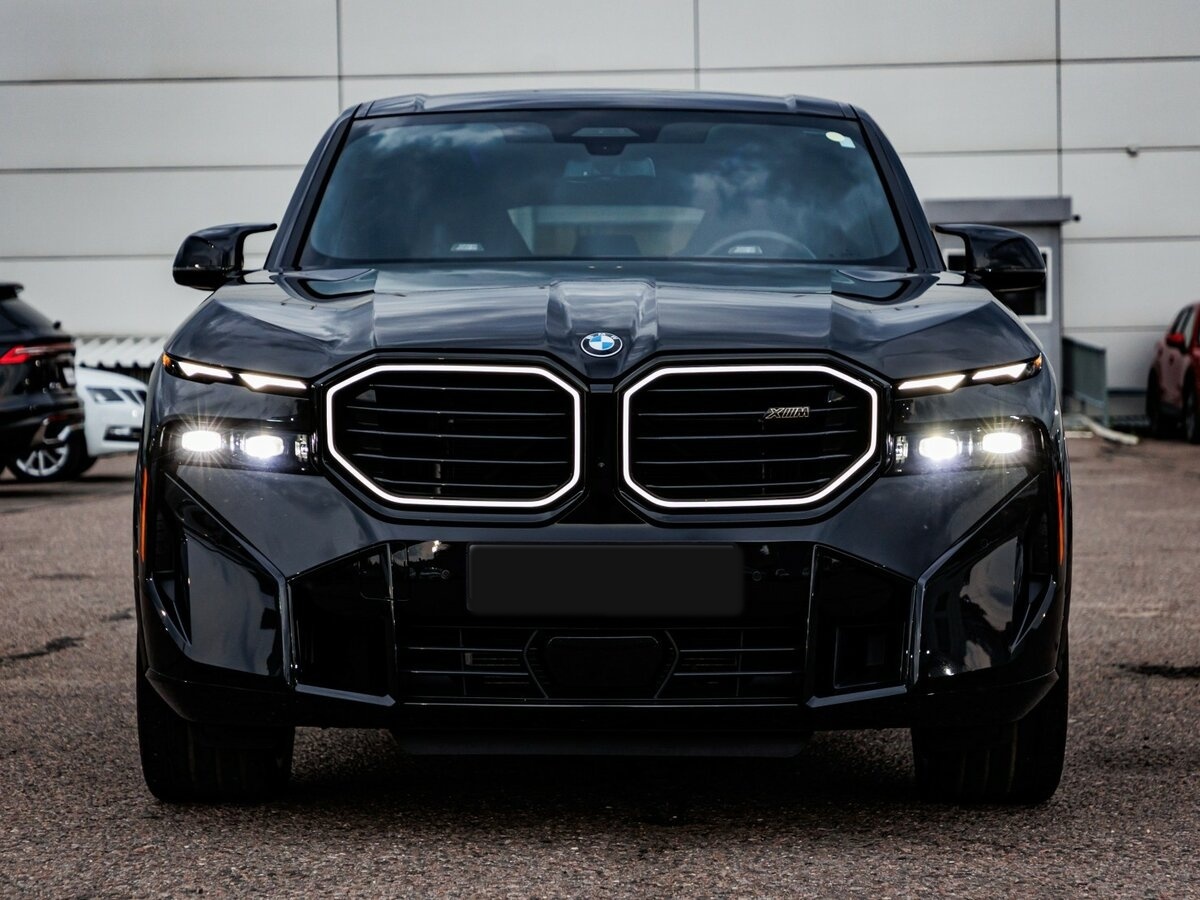 BMW XM, 2023 - 7 930 км. | Фото №2