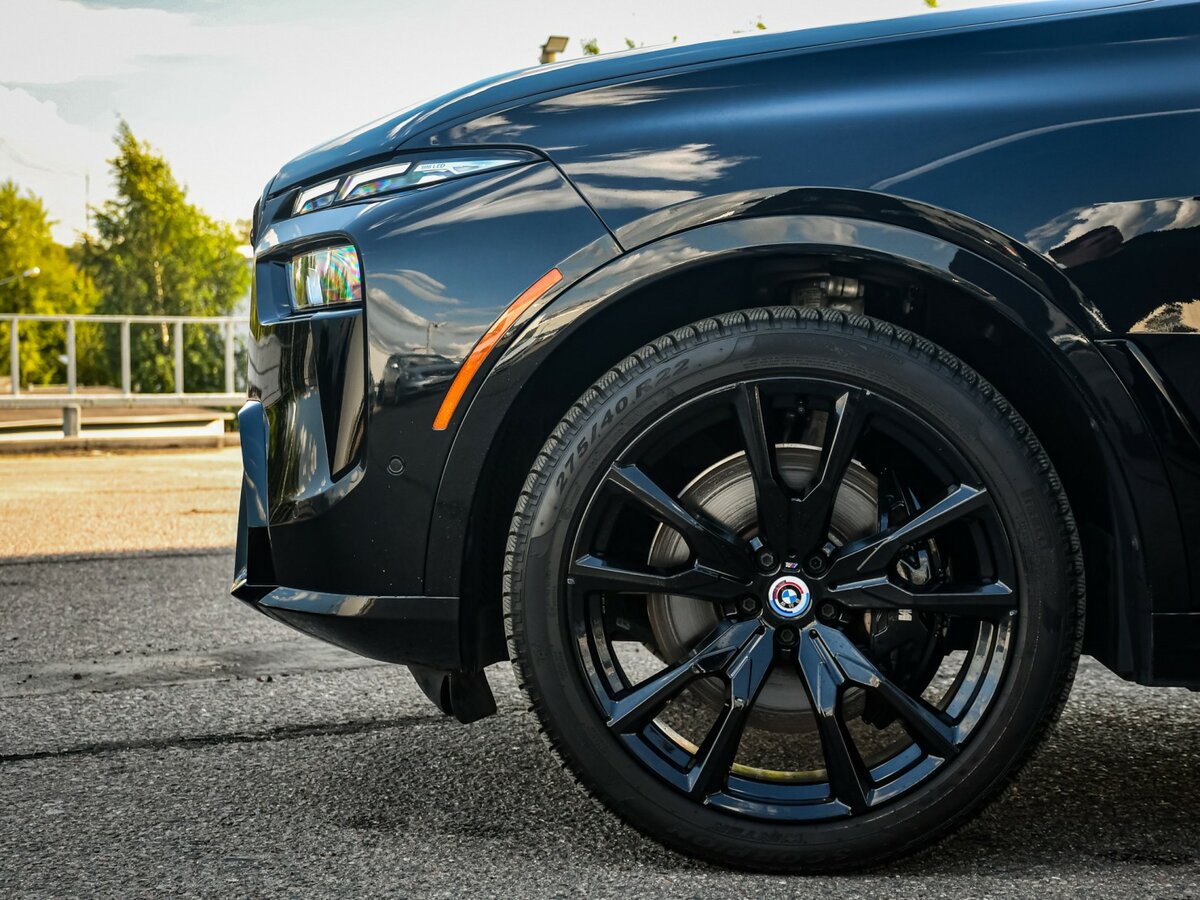 BMW X7 M60i I (G07) Рестайлинг, 2022 Фото №28