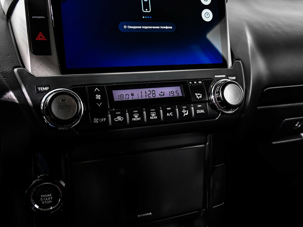 Toyota Land Cruiser Prado 150 Series Рестайлинг 1, 2013 Фото №18