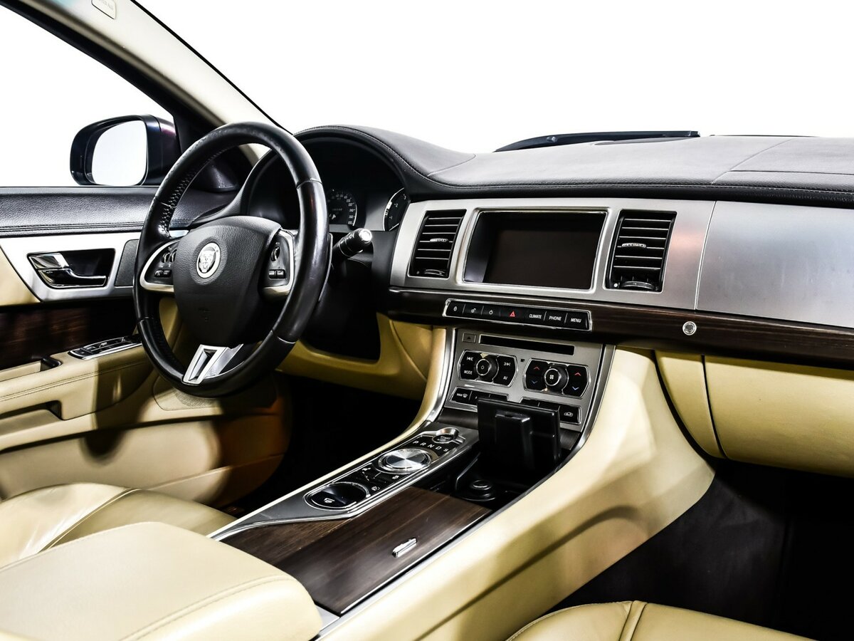 Jaguar XF I Рестайлинг, 2011 Фото №9