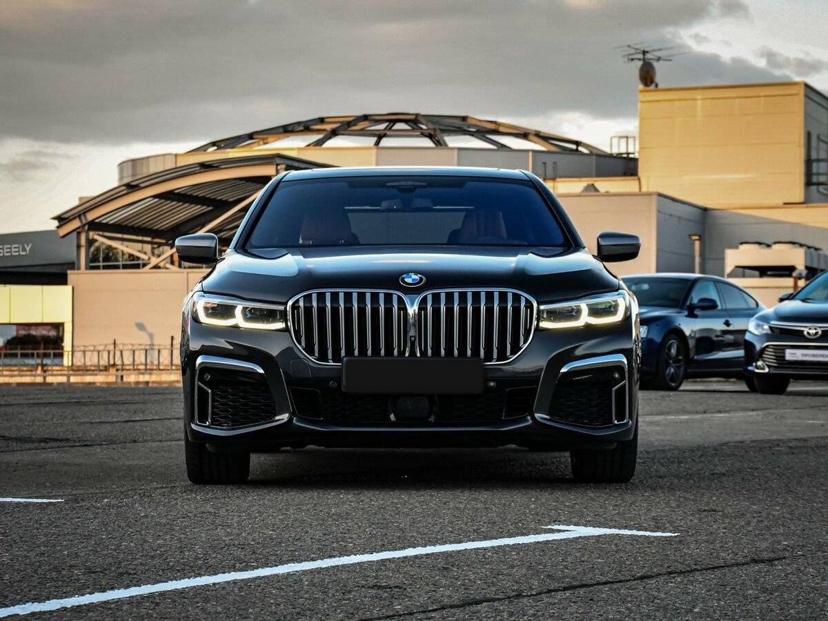 BMW 7 серии 750d xDrive VI (G11/G12) Рестайлинг, 2019 - 103 000 км. | Фото №2