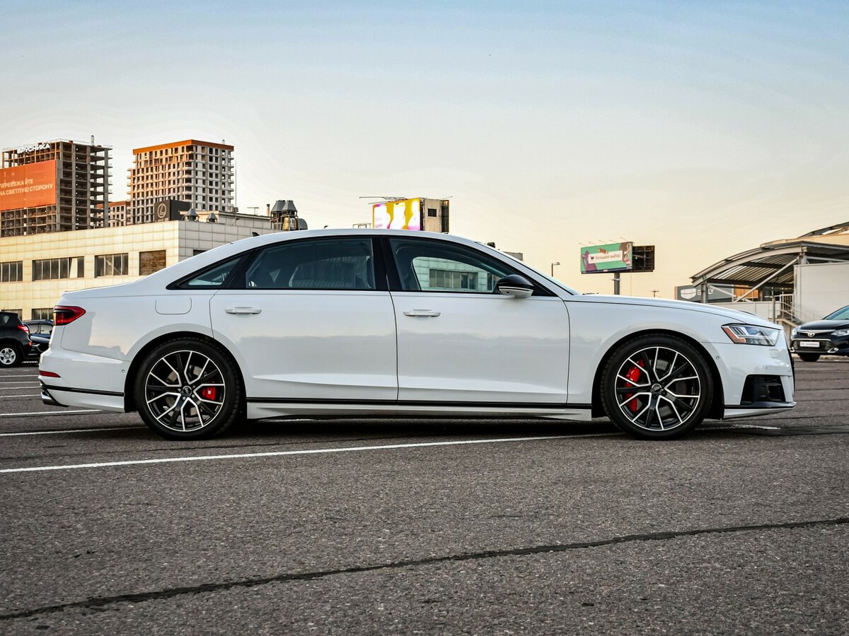 Audi S8 Long IV (D5), 2020 Фото №3
