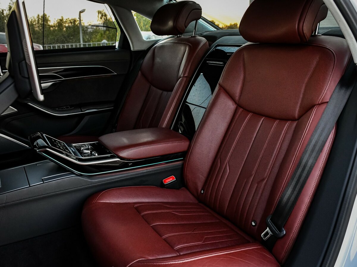 Audi S8 Long IV (D5), 2020 Фото №13