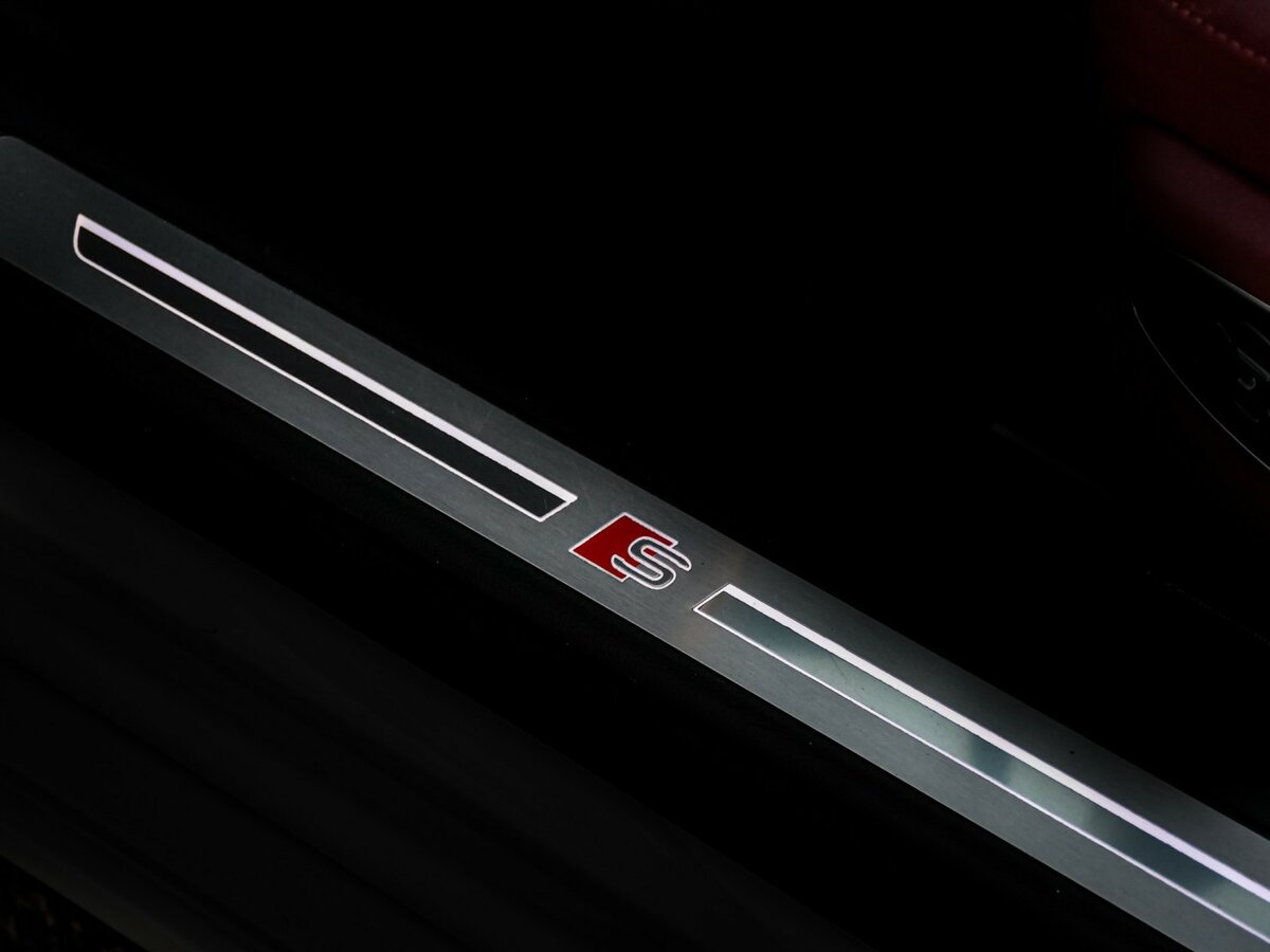 Audi S8 Long IV (D5), 2020 Фото №21