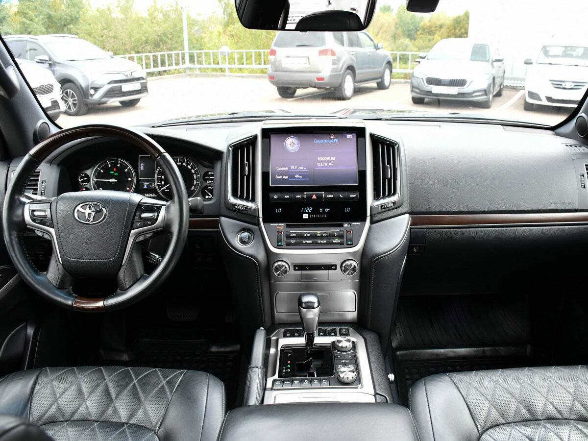 Toyota Land Cruiser 200 Series Рестайлинг 2, 2017 Фото №11