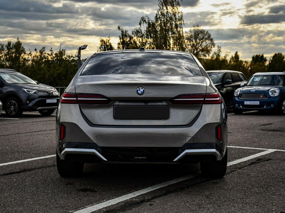 BMW 5 серии Long 525Li VIII (G60/G61/G68), 2024 - 21 710 км. | Фото №6