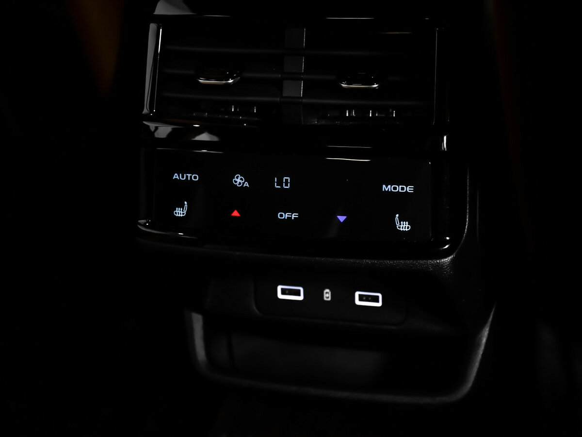 Geely Monjaro I, 2023 Фото №13