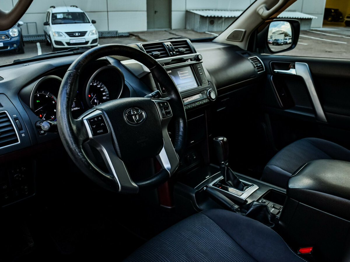 Toyota Land Cruiser Prado 150 Series Рестайлинг 1, 2014 Фото №10