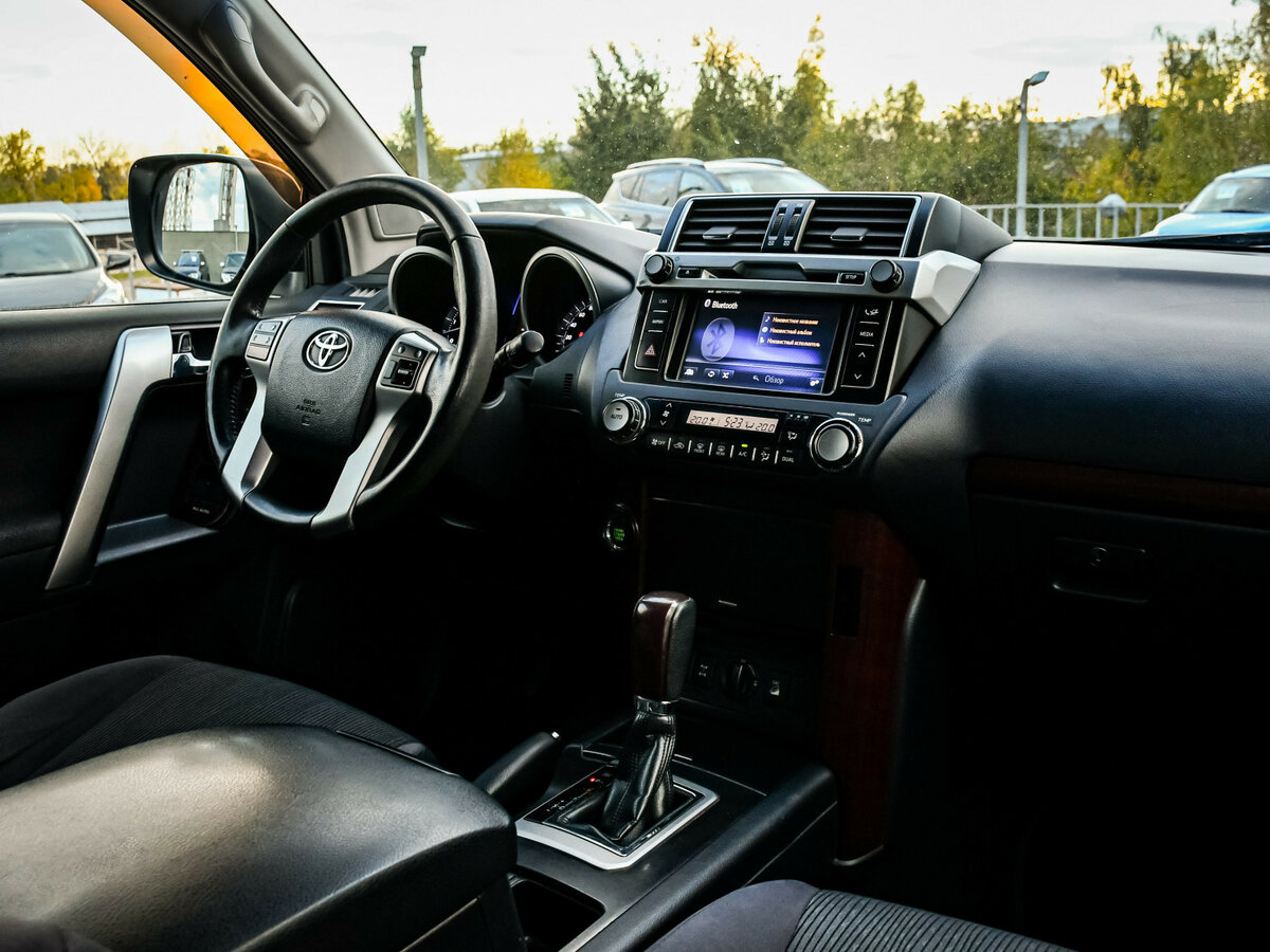 Toyota Land Cruiser Prado 150 Series Рестайлинг 1, 2014 Фото №12