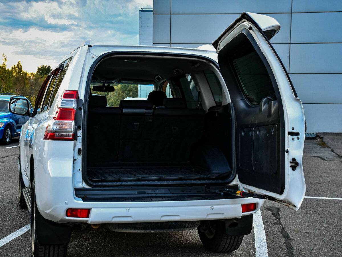 Toyota Land Cruiser Prado 150 Series Рестайлинг 1, 2014 Фото №14