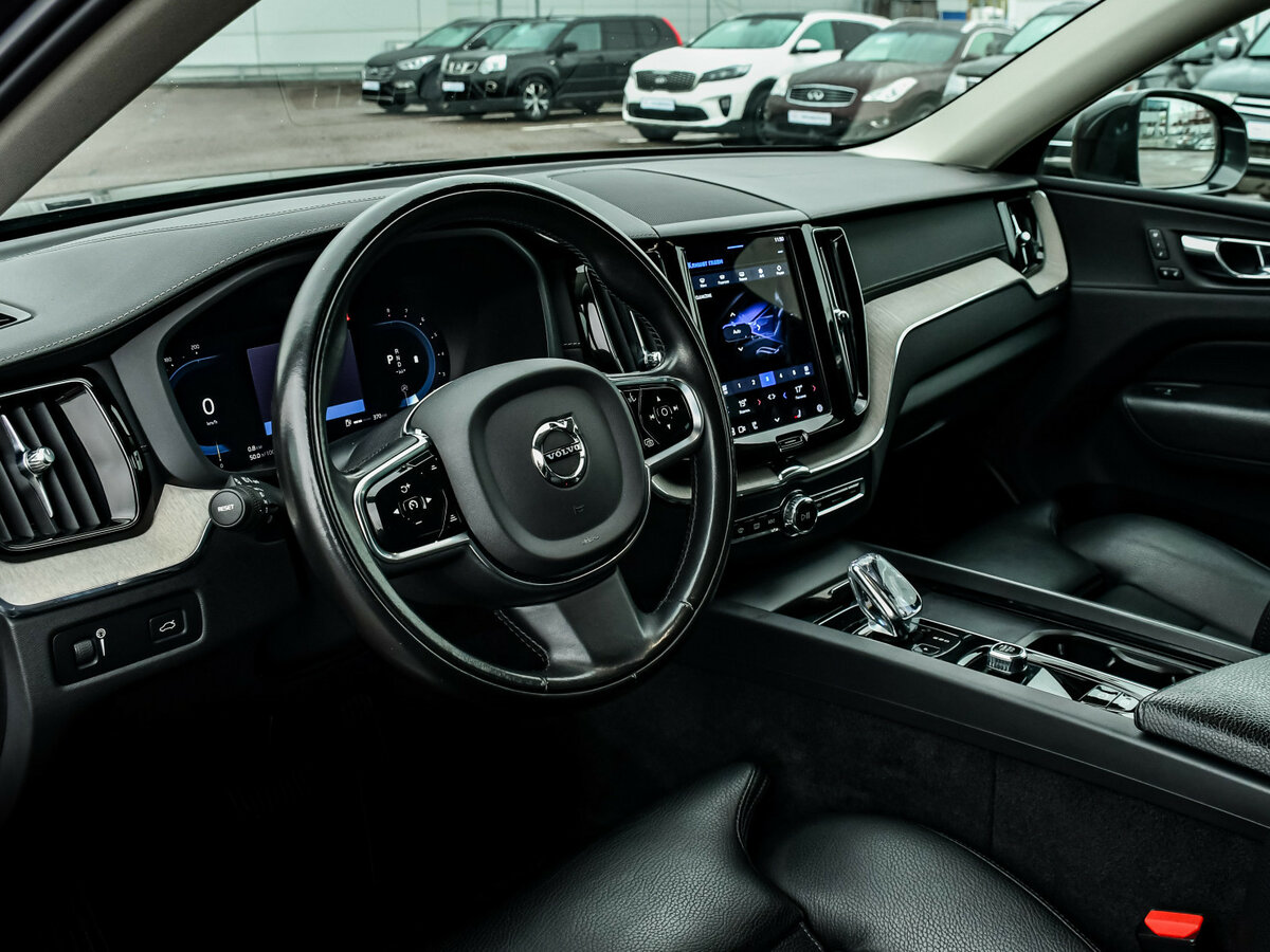 Volvo XC60 II Рестайлинг, 2021 Фото №11