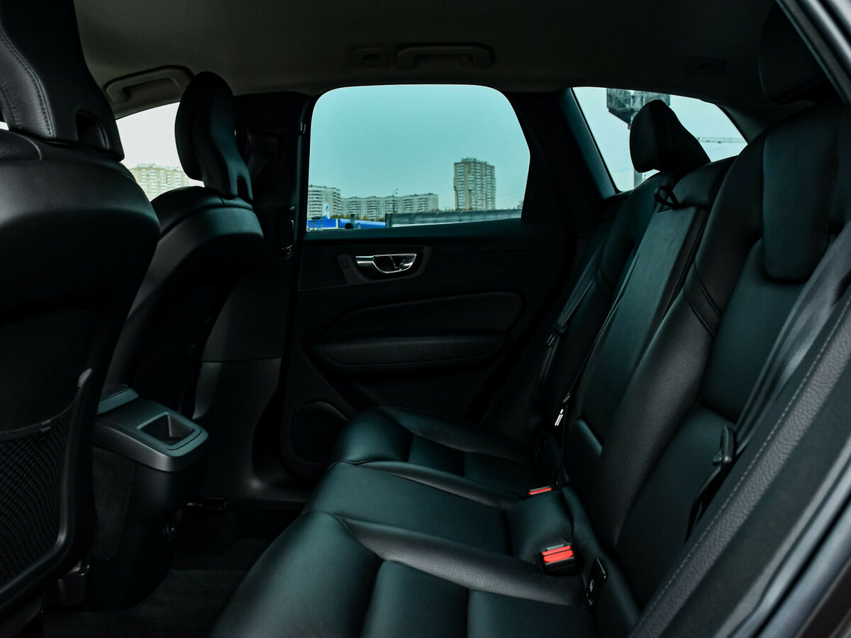 Volvo XC60 II Рестайлинг, 2021 Фото №12