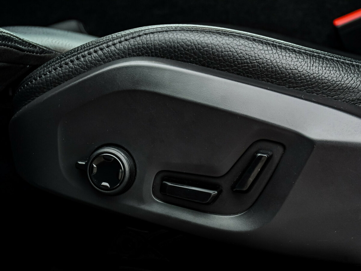 Volvo XC60 II Рестайлинг, 2021 Фото №14