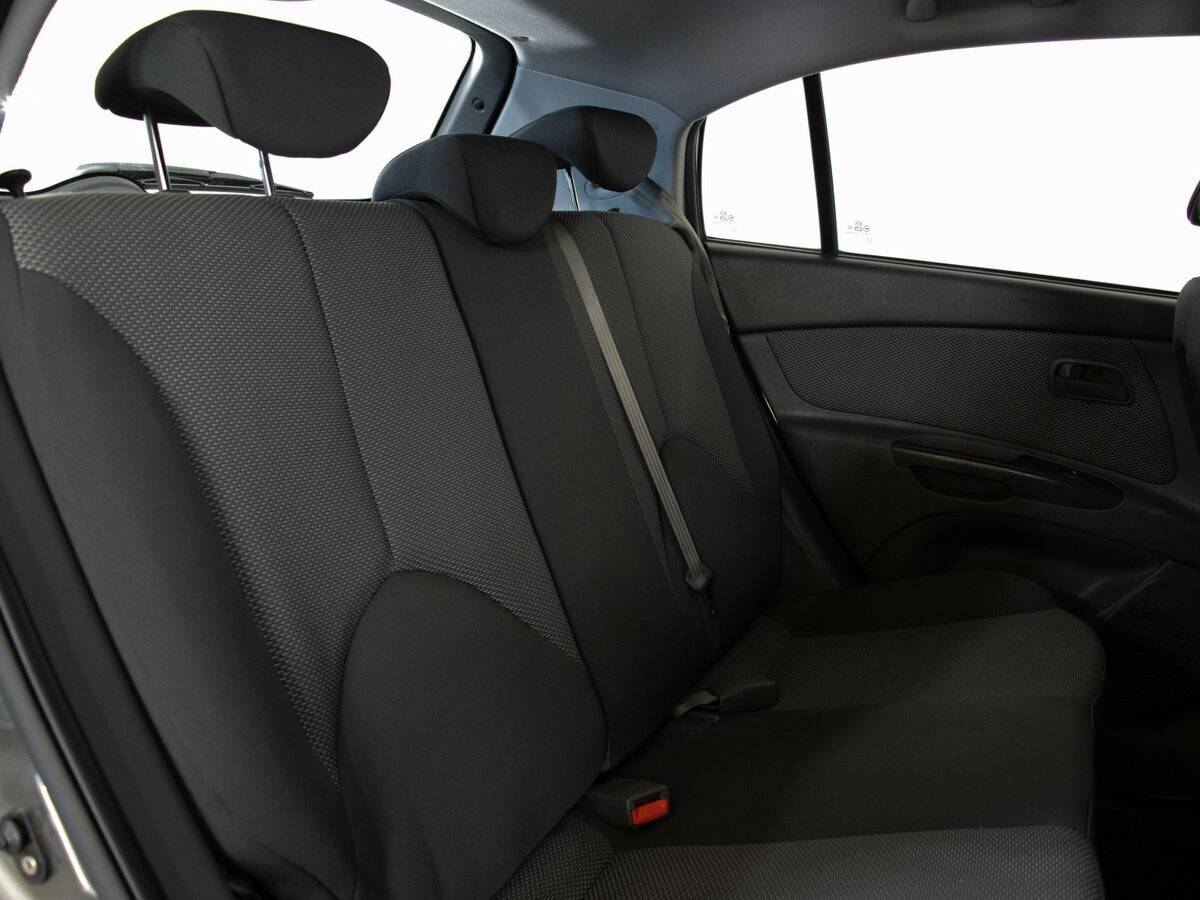 Kia Rio II Рестайлинг, 2010 Фото №13