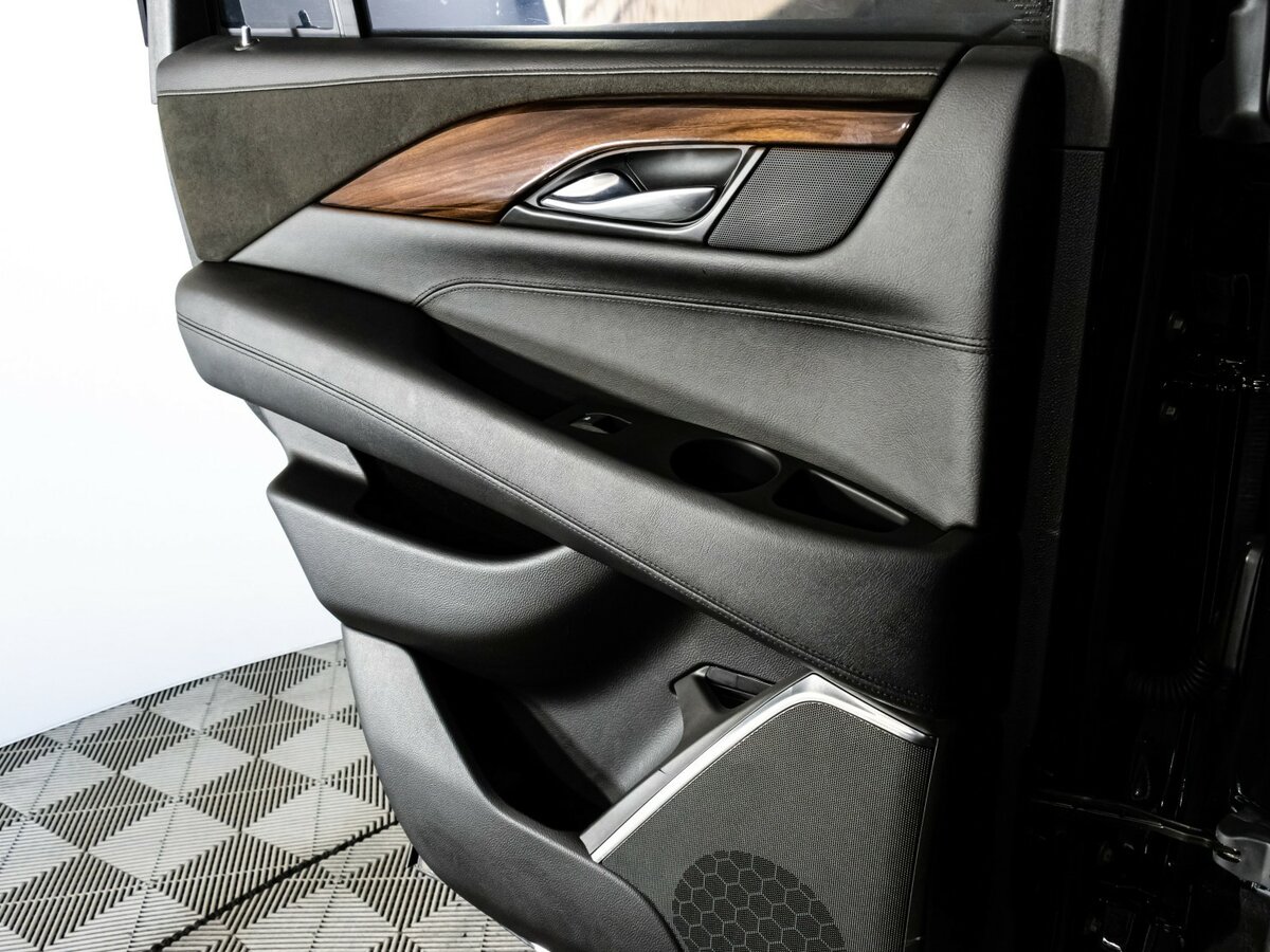 Cadillac Escalade IV, 2015 Фото №16