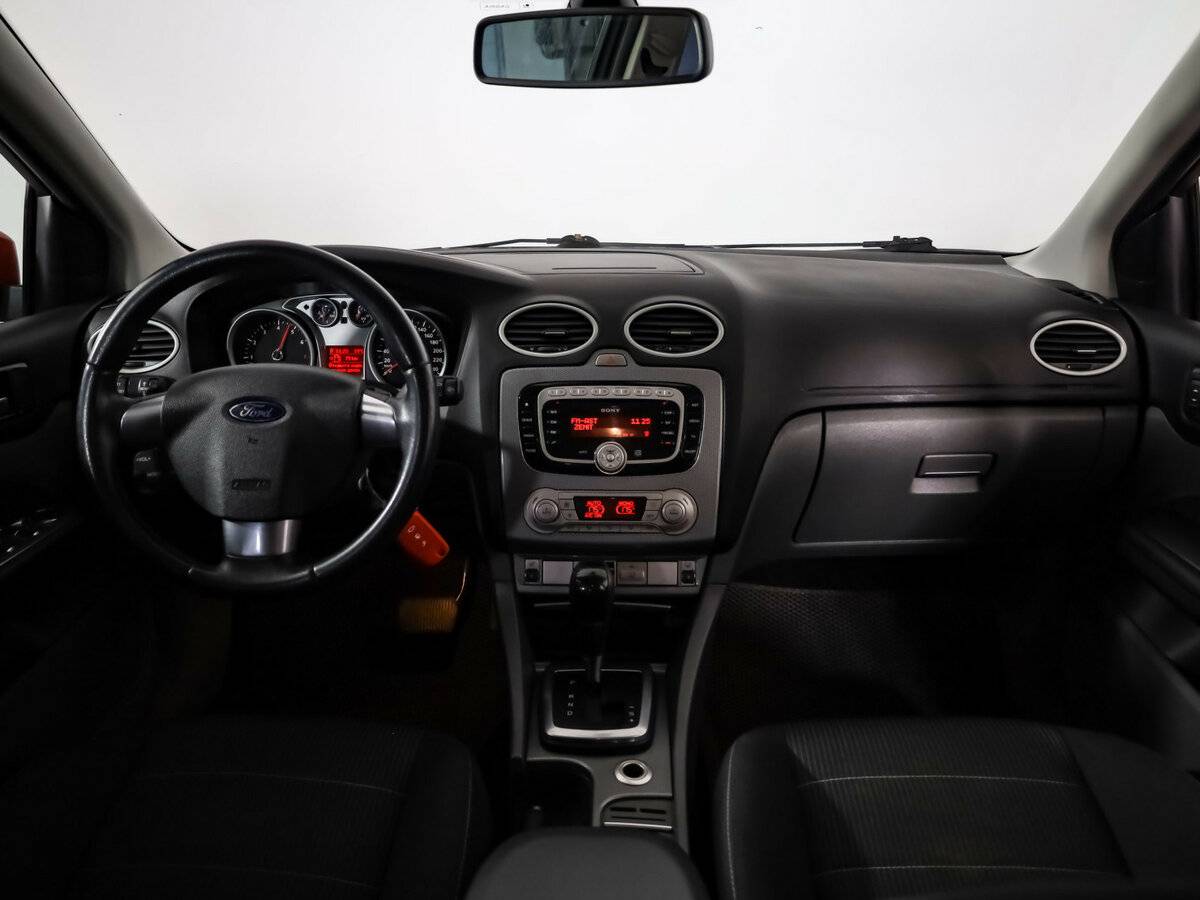 Ford Focus II Рестайлинг, 2010 Фото №5