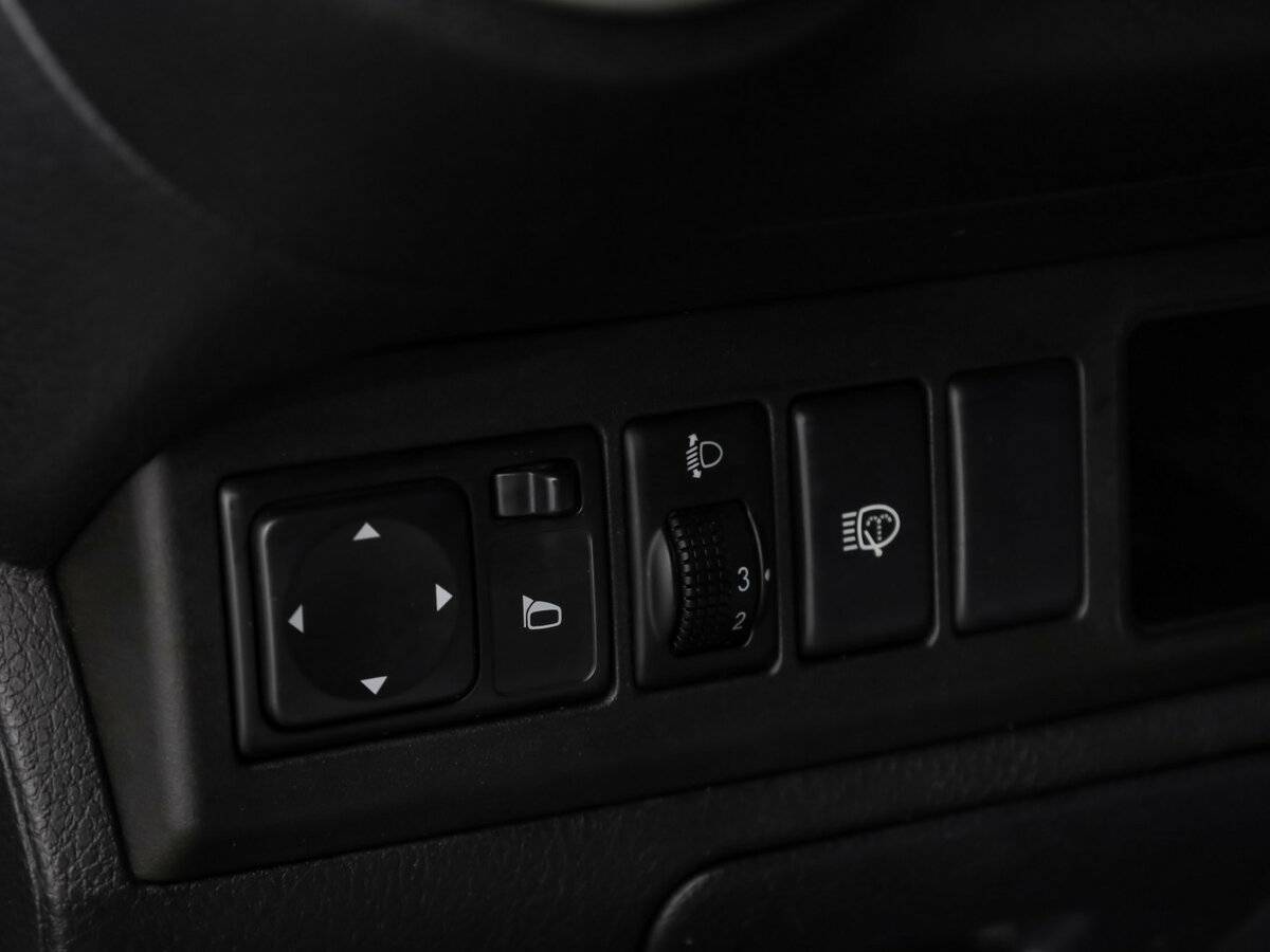 Nissan Note I Рестайлинг, 2010 Фото №12