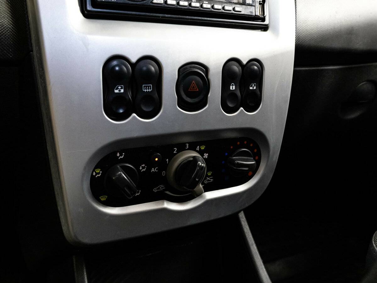 Renault Sandero I, 2011 Фото №10