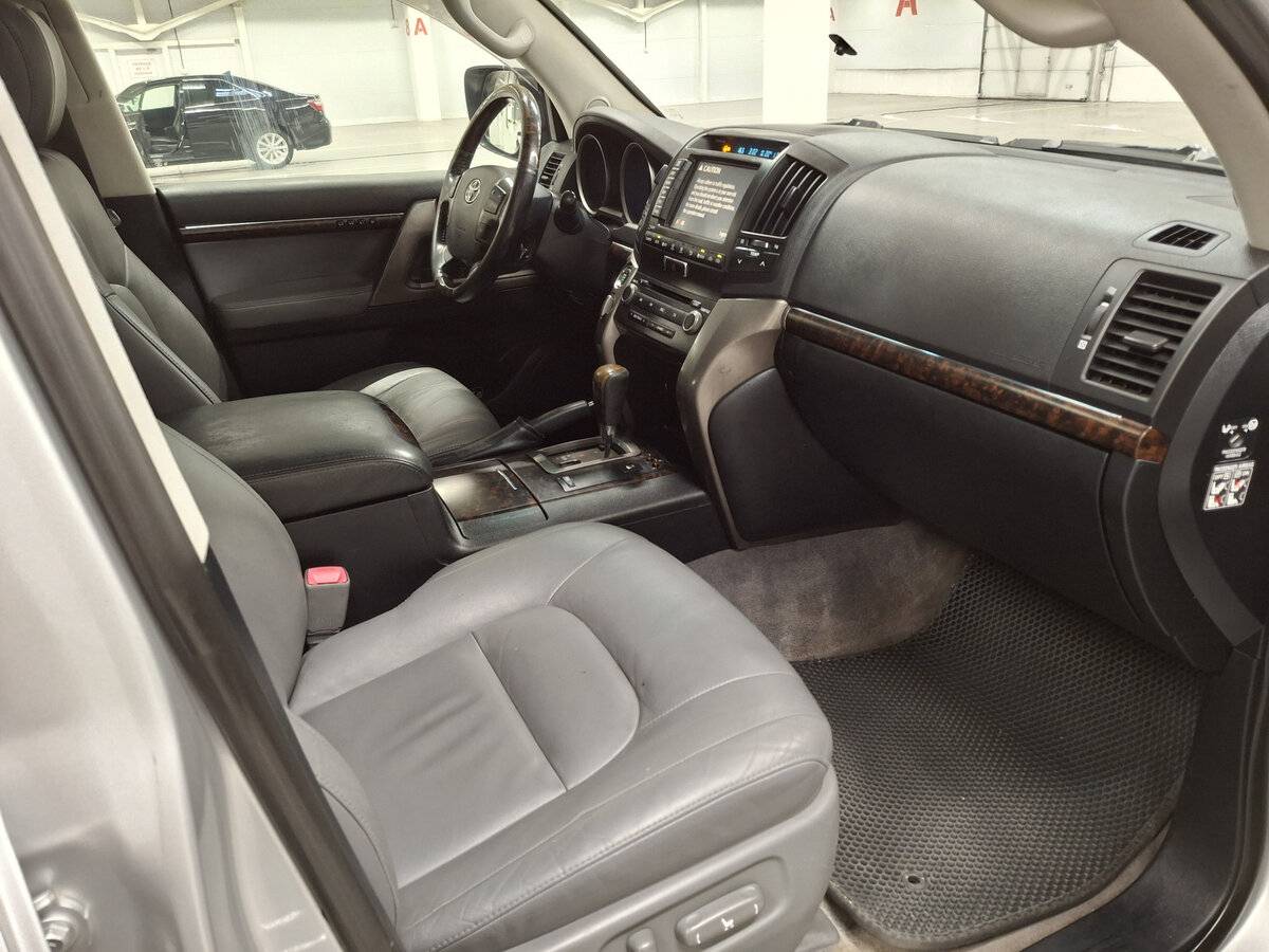 Toyota Land Cruiser 200 Series, 2008 Фото №11