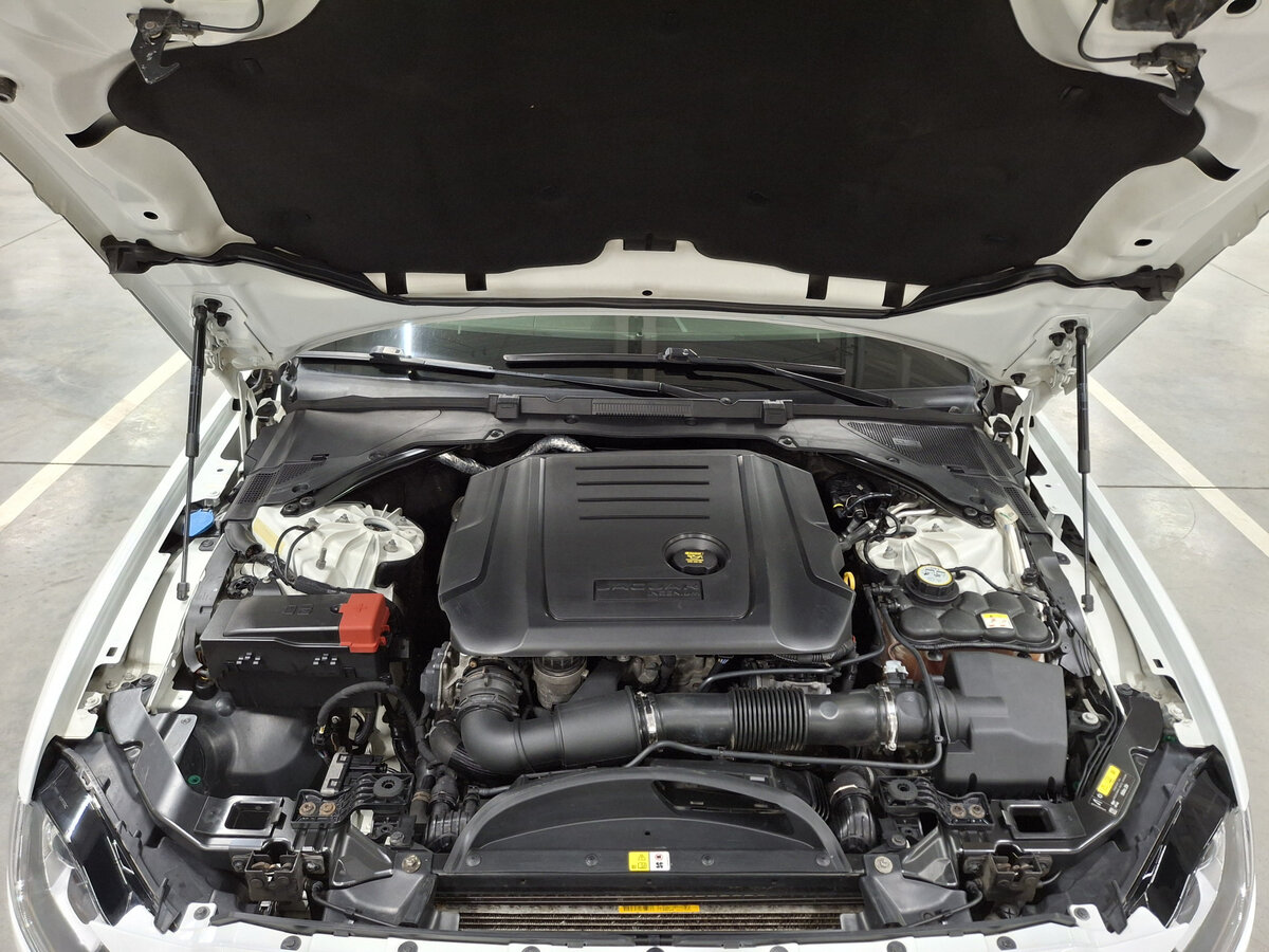 Jaguar XF II, 2016 Фото №9