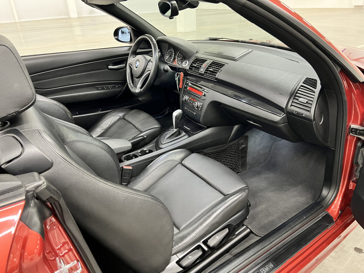 BMW 1 серии 120i I (E81/E82/E87/E88) Рестайлинг, 2008 Фото №10