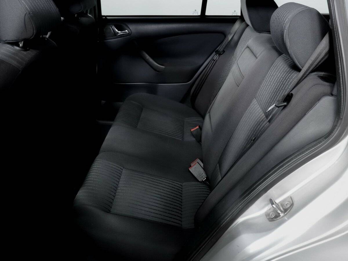 Skoda Octavia I (A4) Рестайлинг, 2002 Фото №10