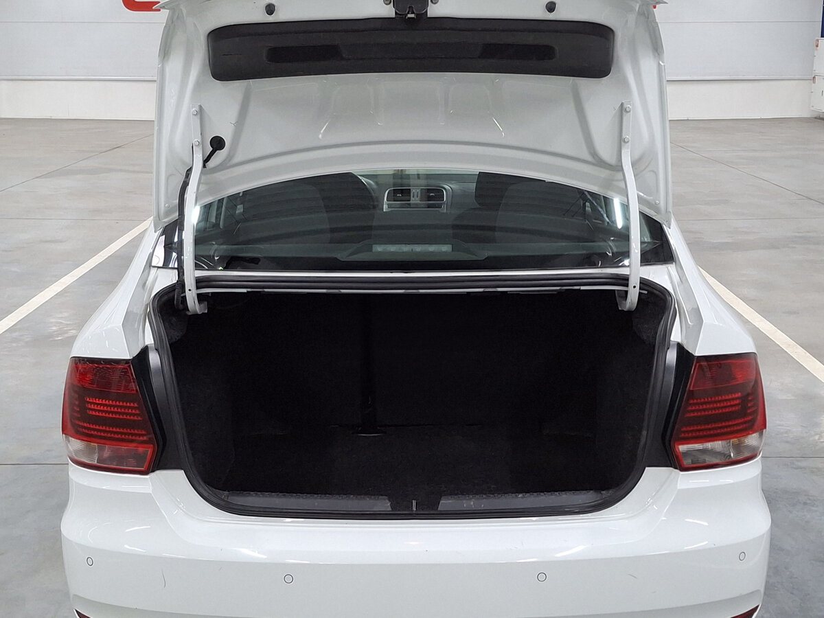 Volkswagen Polo V Рестайлинг, 2019 Фото №9