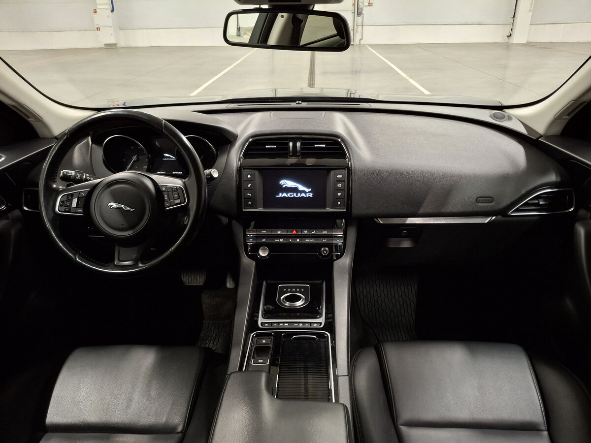 Jaguar F-Pace I, 2016 Фото №13