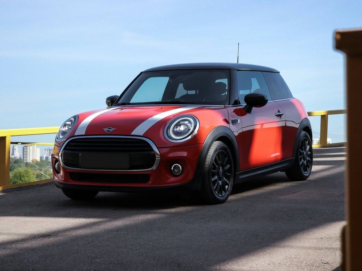 Mini Hatch Cooper III (F55/F56) Рестайлинг, 2021 Фото №16