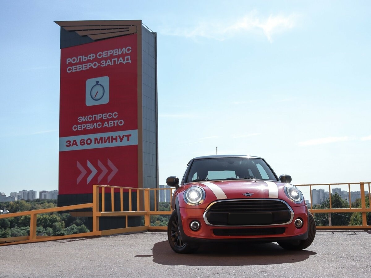Mini Hatch Cooper III (F55/F56) Рестайлинг, 2021 Фото №19