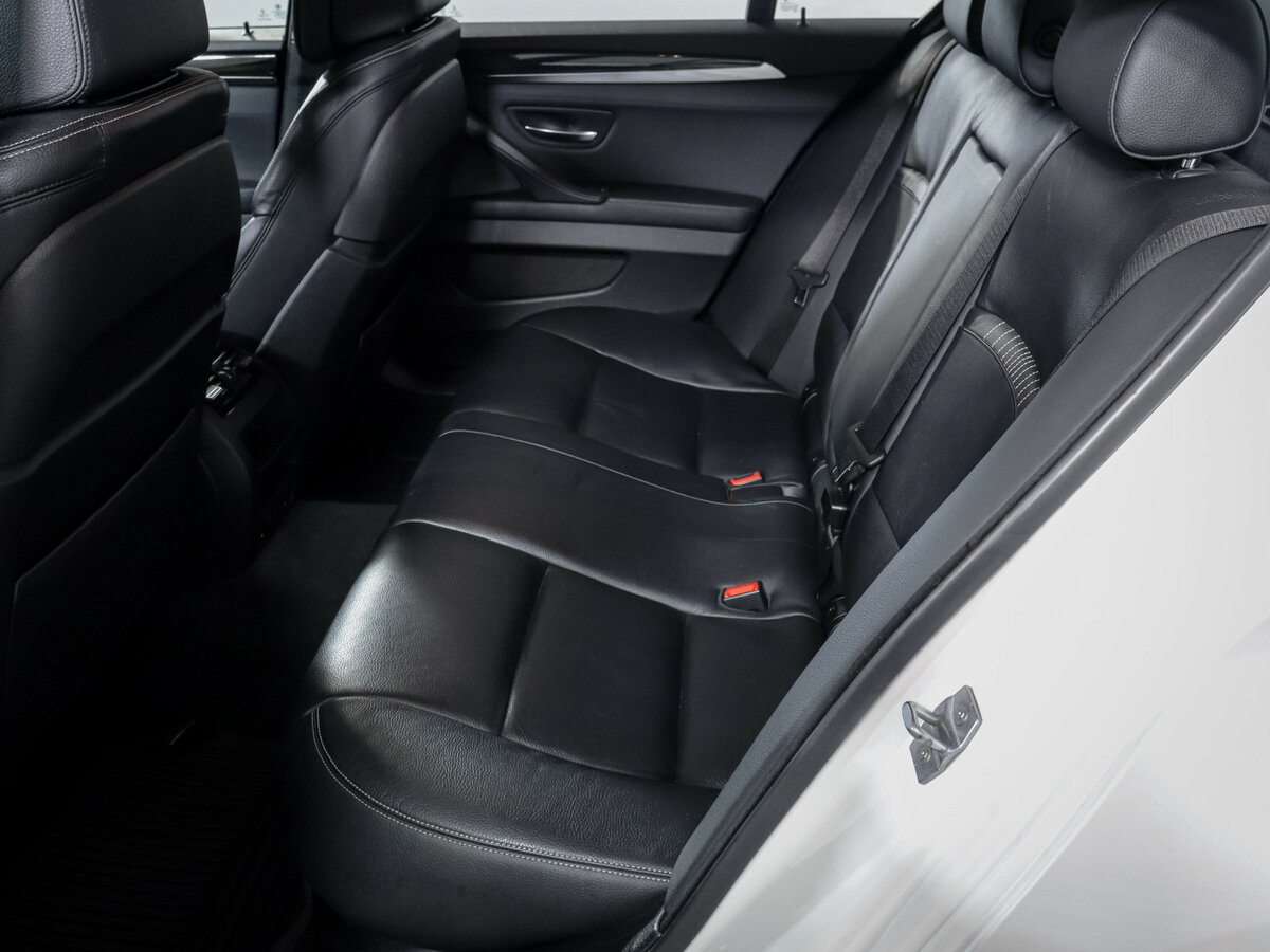 BMW 5 серии 530d xDrive VI (F10/F11/F07) Рестайлинг, 2016 Фото №8