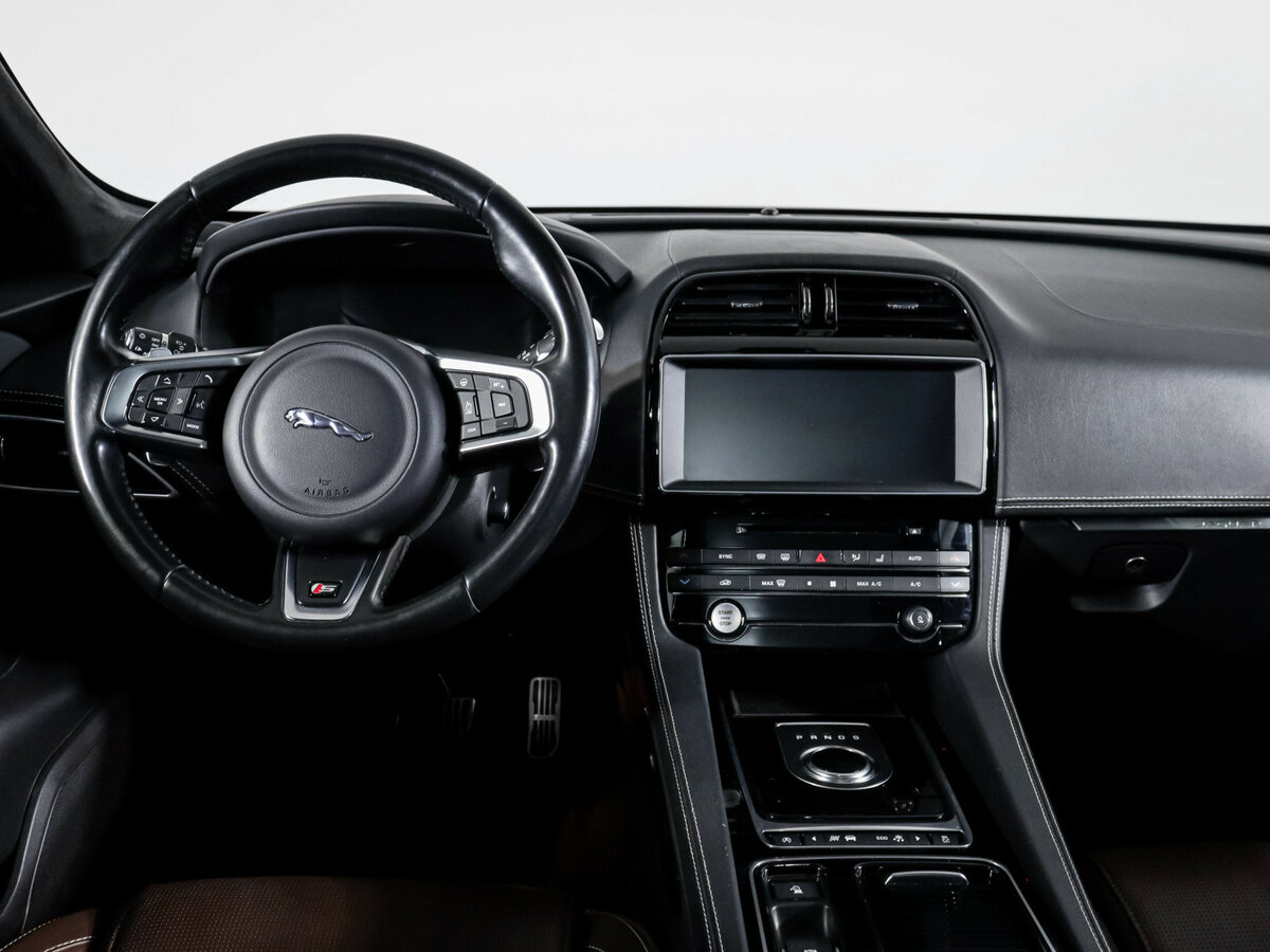 Jaguar F-Pace I, 2016 Фото №12