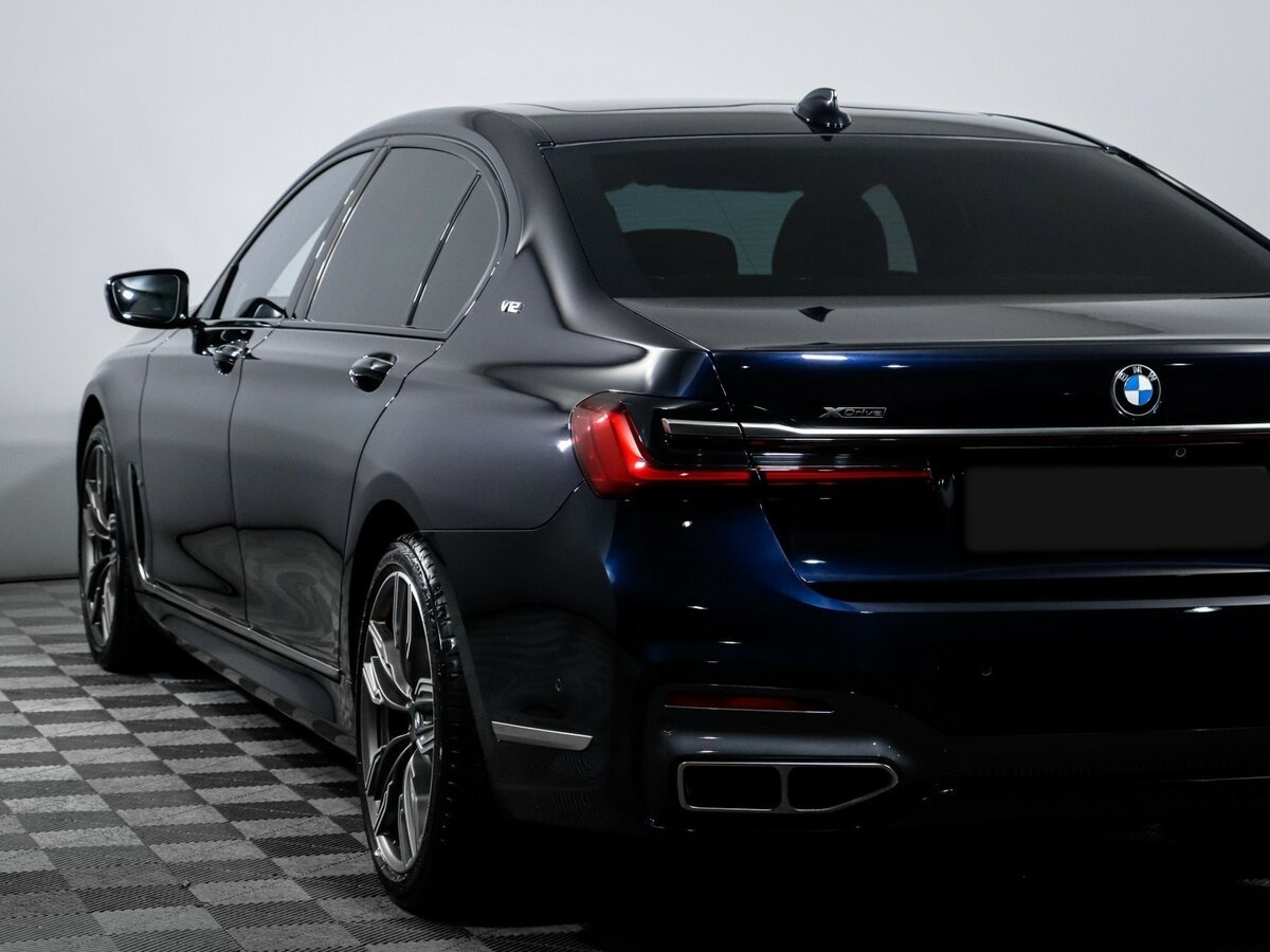 BMW 7 серии Long M760Li xDrive VI (G11/G12) Рестайлинг, 2021 Фото №16