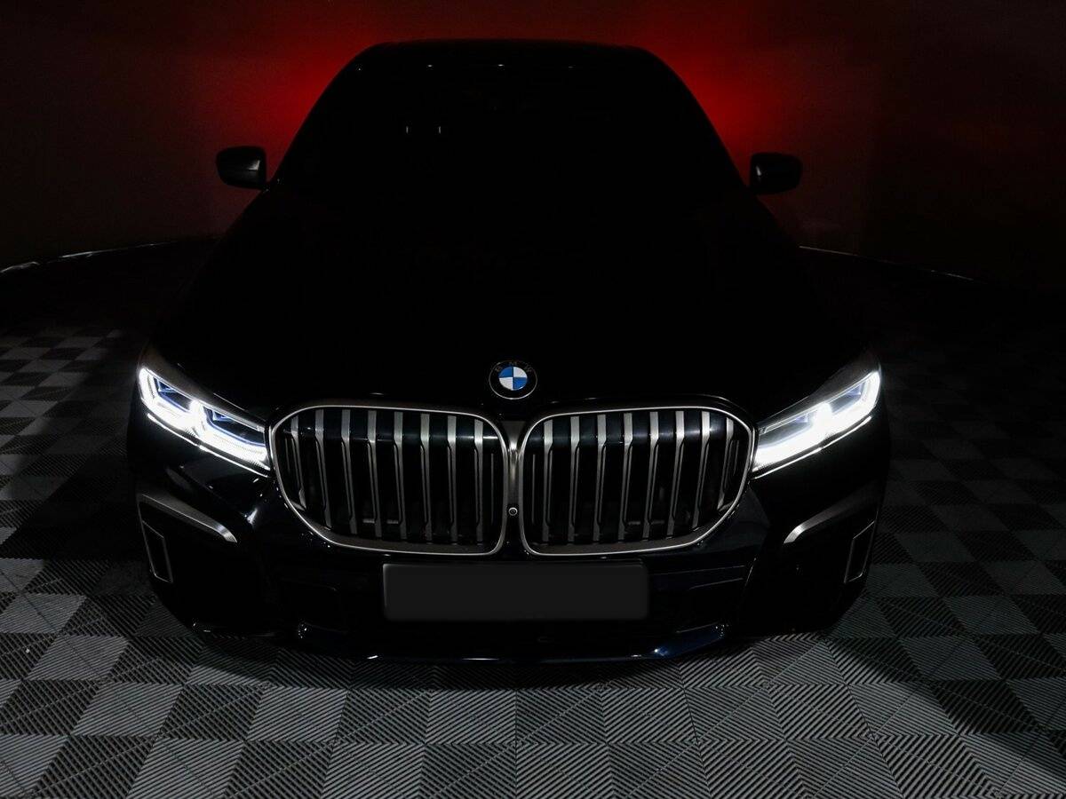 BMW 7 серии Long M760Li xDrive VI (G11/G12) Рестайлинг, 2021 Фото №21