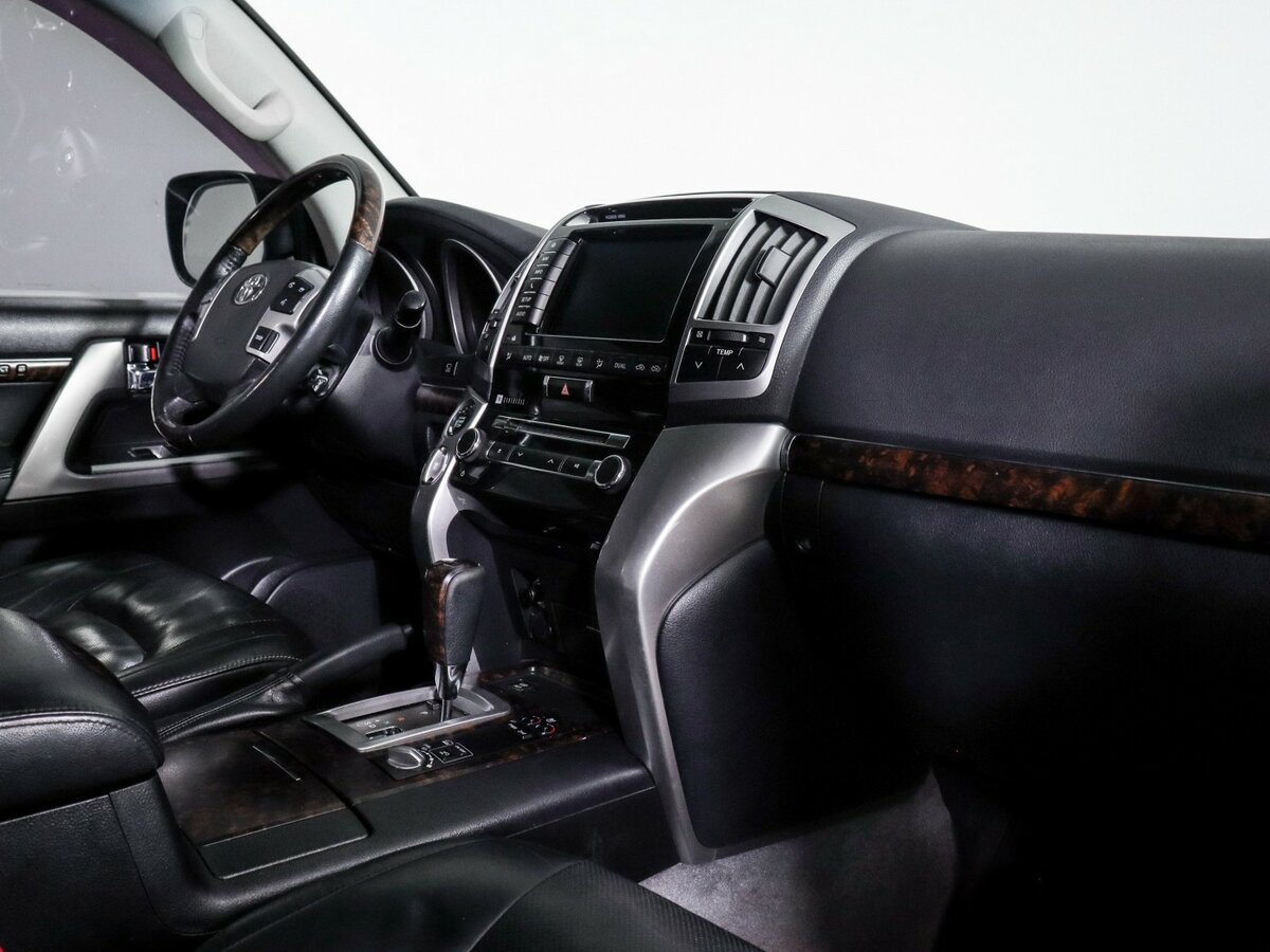 Toyota Land Cruiser 200 Series Рестайлинг 1, 2014 Фото №9