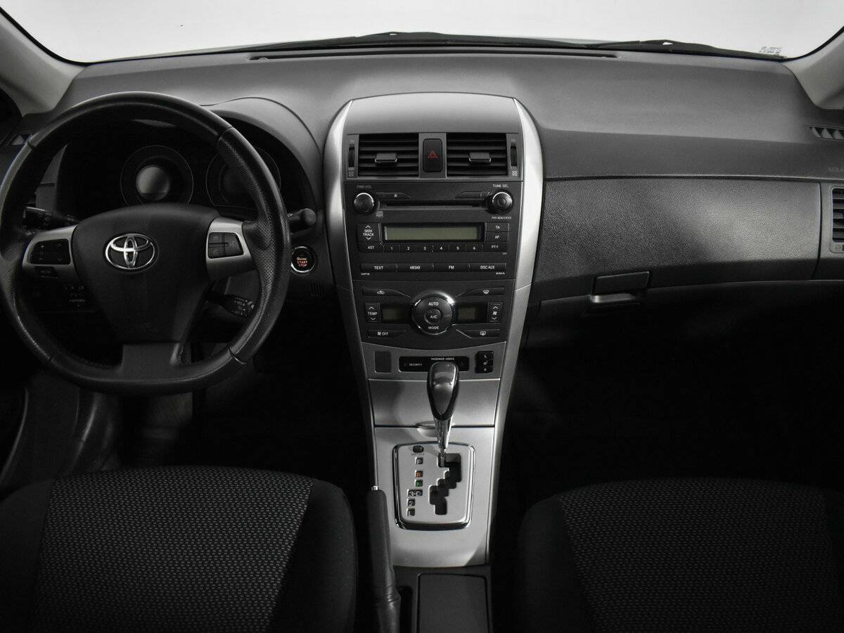 Toyota Corolla X (E140, E150) Рестайлинг, 2011 Фото №10